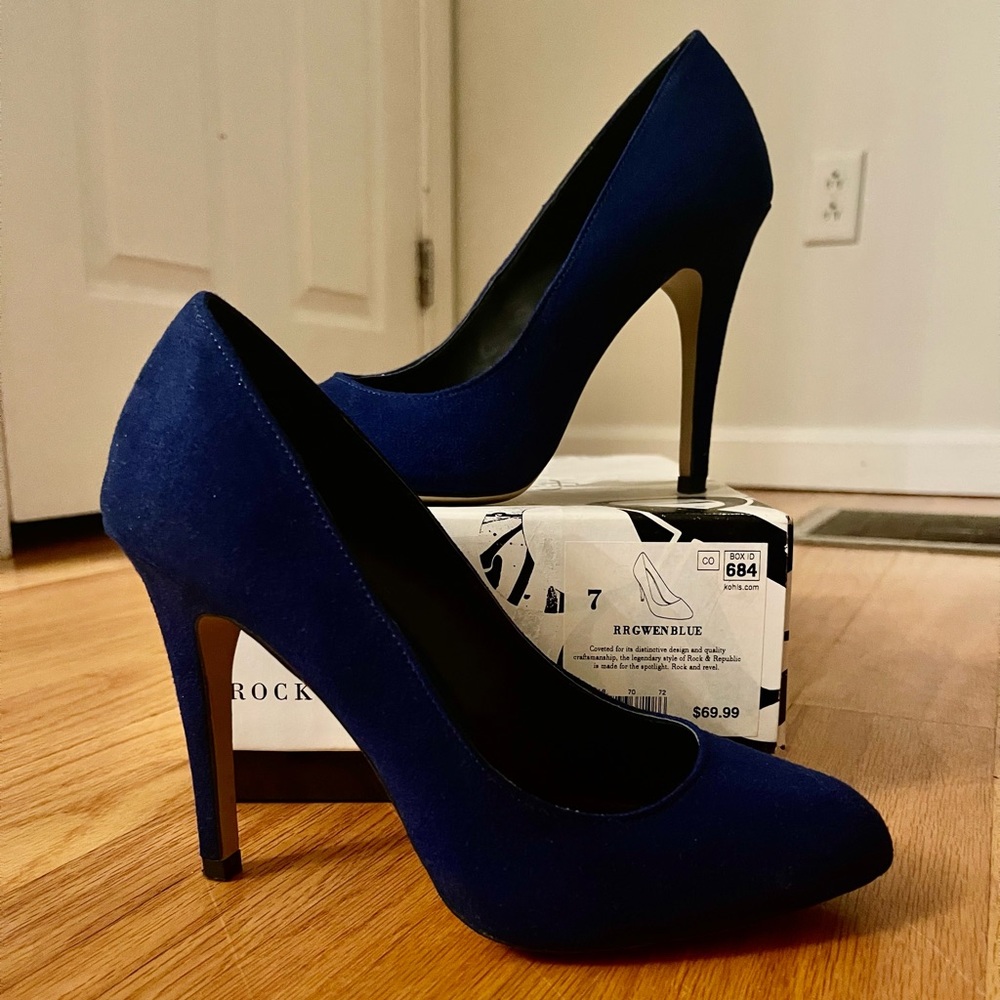 Rock & Republic navy blue size 7 heels